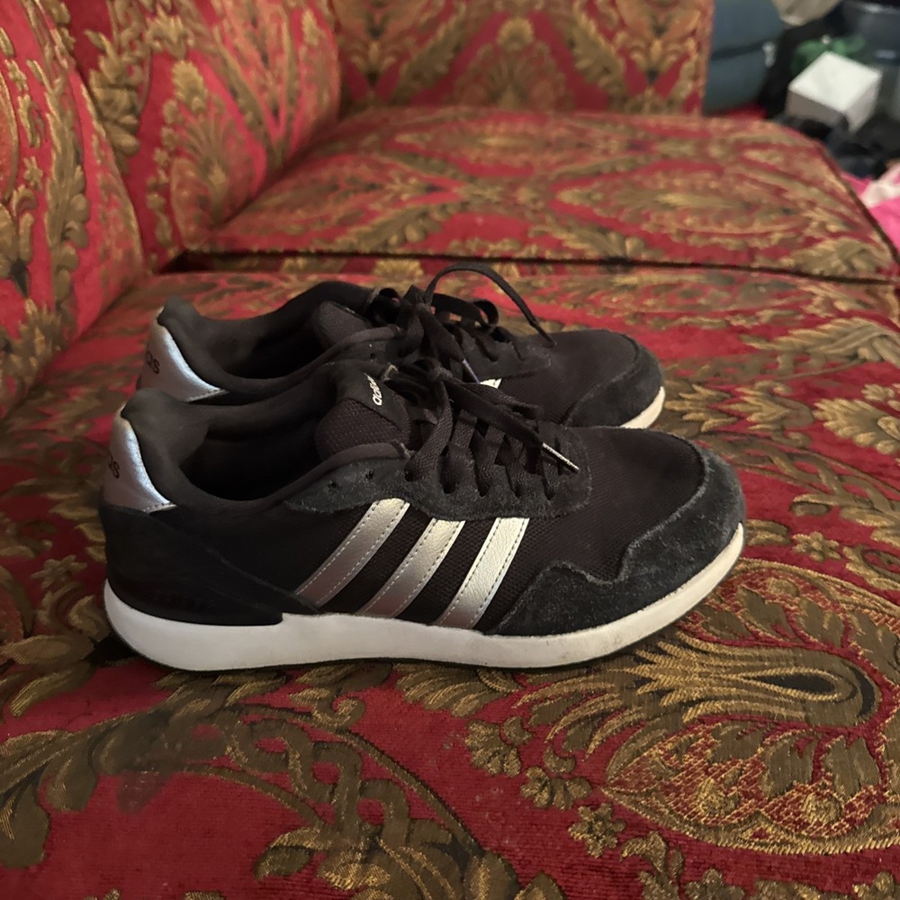 adidas Run 60s 4.0 Shoes in Black/silver Women's Size 7.5